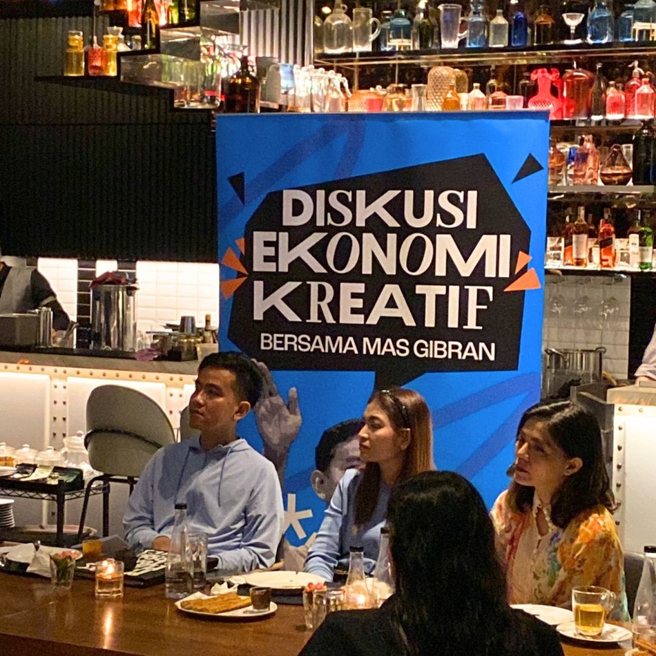 Cawapres nomor urut 2, Gibran Rakabuming Raka menemui sejumlah influencer dikawasan Senopati (F:ist)