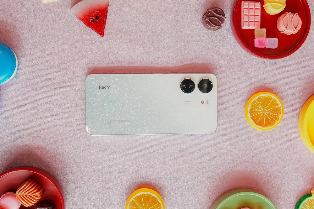 Redmi 13C dipasarkan di Indonesia dengan harga Rp 1 jutaan. (Istimewa)