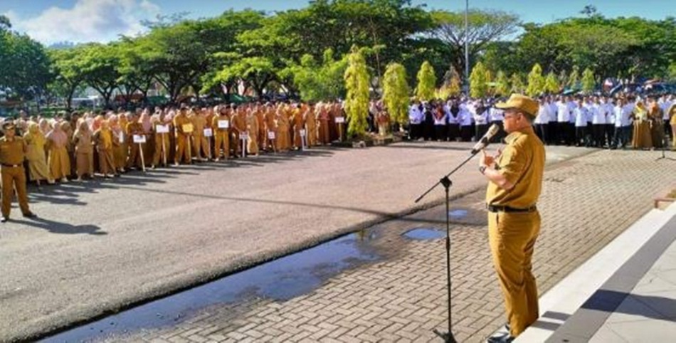 Pemkab Gorut menggelar apel besar seiring berakhirnya masa jabatan Bupati Gorontalo Utara.(F:Kmfo)