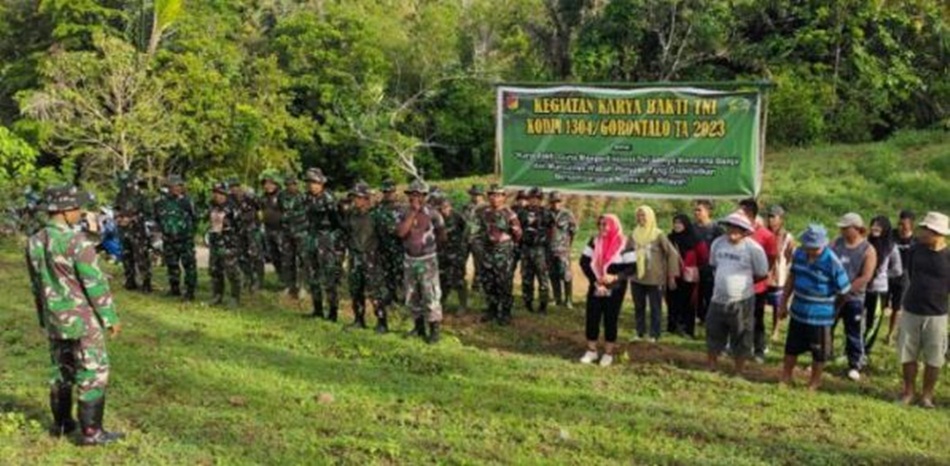 Komando Distrik Militer (Kodim) 1304/Gorontalo gelar Karya Bakti Penanaman sebanyak 150 pohon(Penrem)