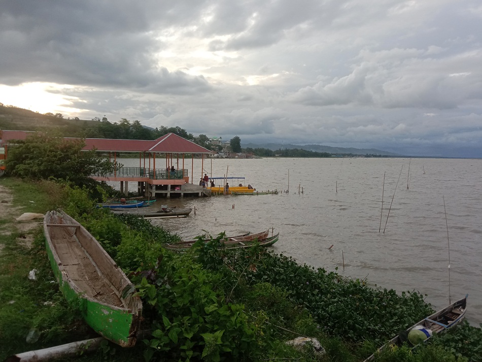 secara secara fungsional, danau ini memiliki peran penting sebagai sumber air bagi banyak keperluan, mulai dari konservasi keanekaragaman hayati, budidaya perikanan.(F:ist)