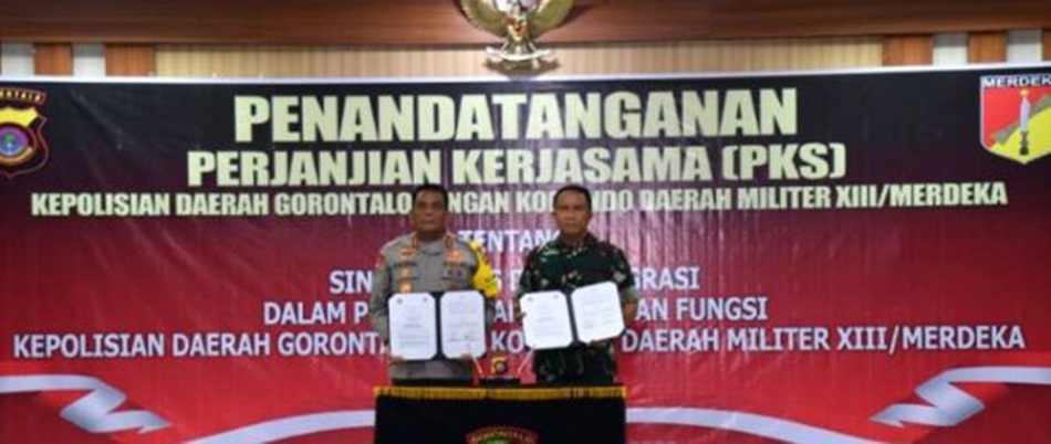 Pangdam XIII/Merdeka bersama Kapolda Gorontalo menandatangani Perjanjian Kerja Sama.(F:ist)