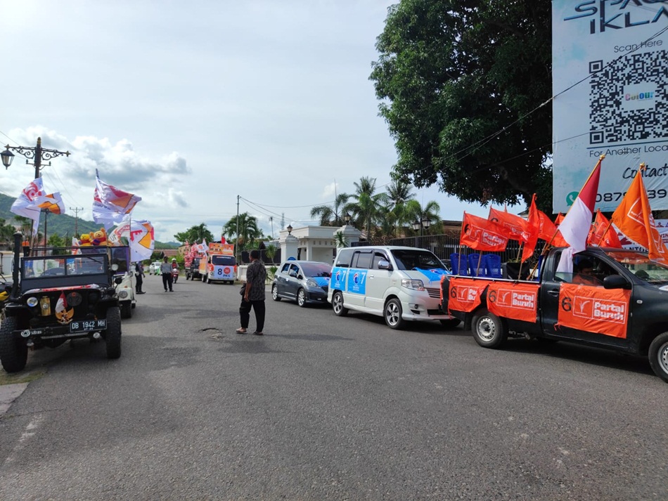 Pawai kampanye damai di Gorontalo yang dilpeas Penjabat Gubernur ismail Pakaya (F;ist)