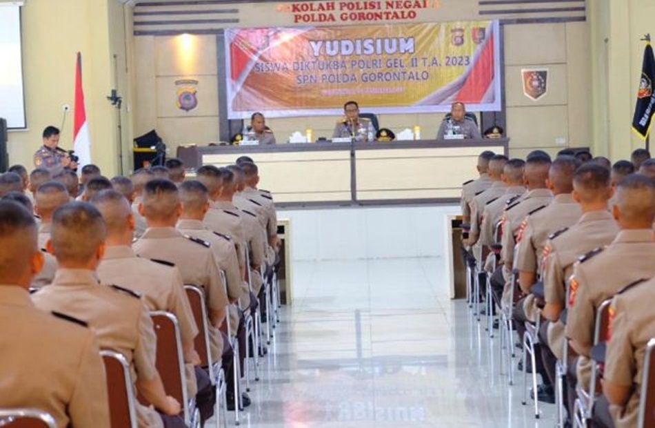 Waka Polda Gorontalo Pimpin Yudisium penentuan kelulusan siswa Diktukba Polri Gelombang Dua T.A 2023.(F;hms-pol).