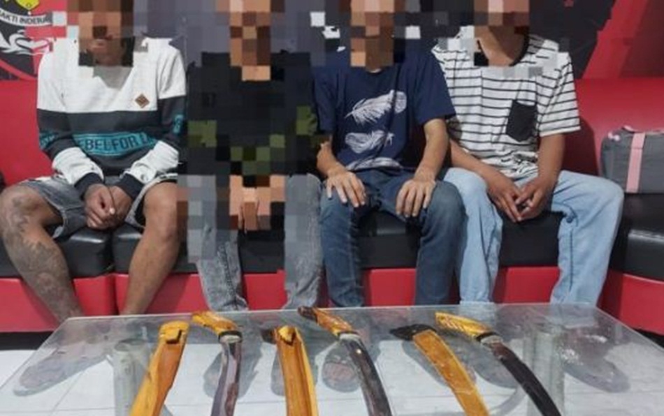 Keempat pelaku saat digiring ke Mapolresta Gorontalo (F:hms-pol)