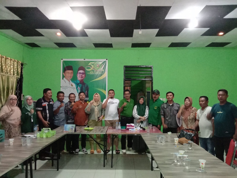 Caleg DPR RI PPP, Sawaludin bersama warga dan pengurus PPP(foto dok.  Tim Pemenangan Sawaludin).