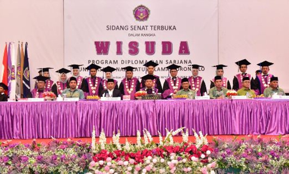 Wisuda Universitas Nahdhatul Ulama Gorontalo (UNUGO) yang meluluskan 129 mahasiswa program Diploma dan Sarjana, Tahun Akademik 2023/2024 di Grand Palace Convention Center (GPCC) (F:fadil)