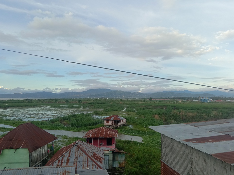 Situasi di piggiran dana Limboto daerah Kota Gorontalo.(F:ist)