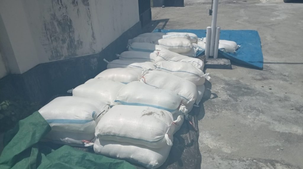 barang bukti miras cap tikus yang berhasil diamankan Polres Bone Bolango.(F:hms-pol)