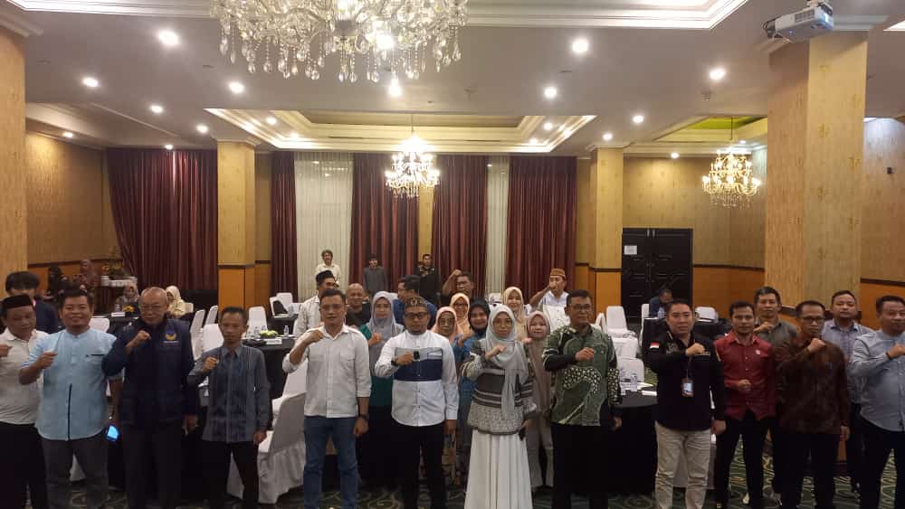 Ketua Bawaslu Provinsi Gorontalo Idris Usuli,  saat Rapat evaluasi dan koordinasi pengawasan kampanye (F:Humas)