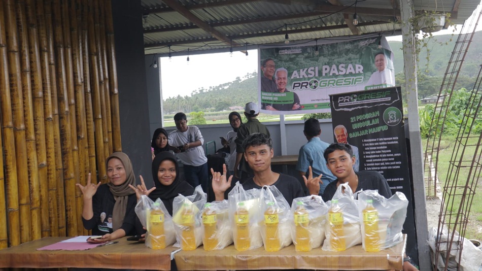 Aksi pasar relawan Progresif Wilayah Gorontalo di sejumlah Pasar di Gorontalo Utara.(F:dok Pprogresif).