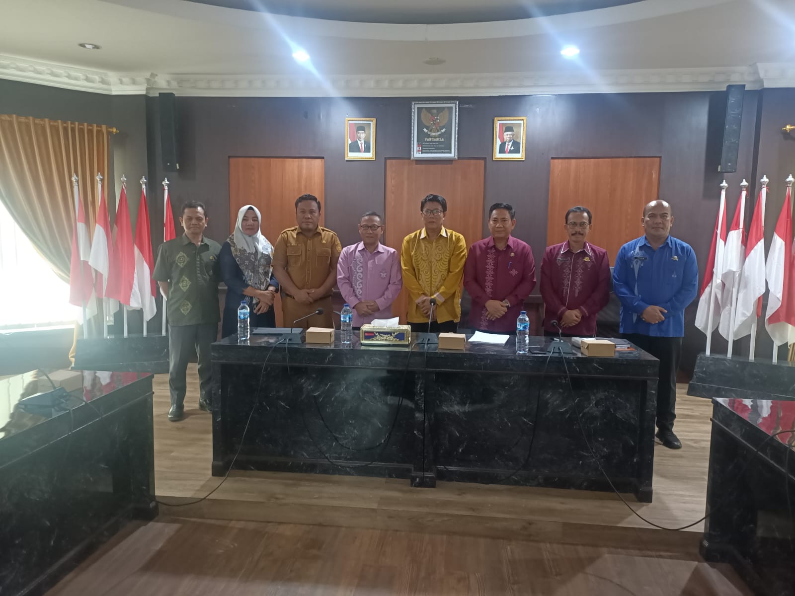 Rapat koordinasi  yang dipimpin Asisten Bidang Pemerintahan Syukri J Botutihe. Bertempat di ruang Huyula Kantor Gubernur Gorontalo.(FKmfo)