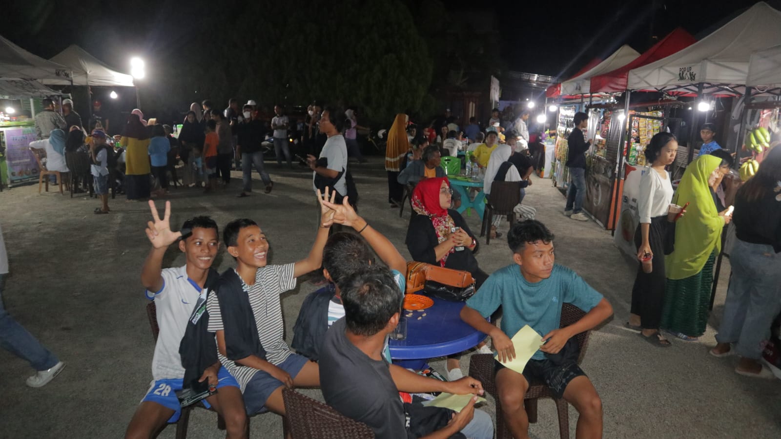 Para penyandang diabilitas saat nonton bareng bersama progresif  Gorontalo (F:dok)