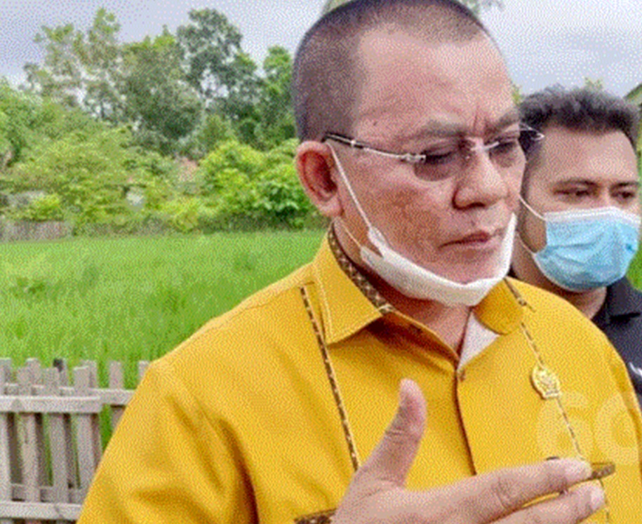 Caleg Golkar DPRD PProvinsi Gorontalo  Fikram Salilama (F:dok)