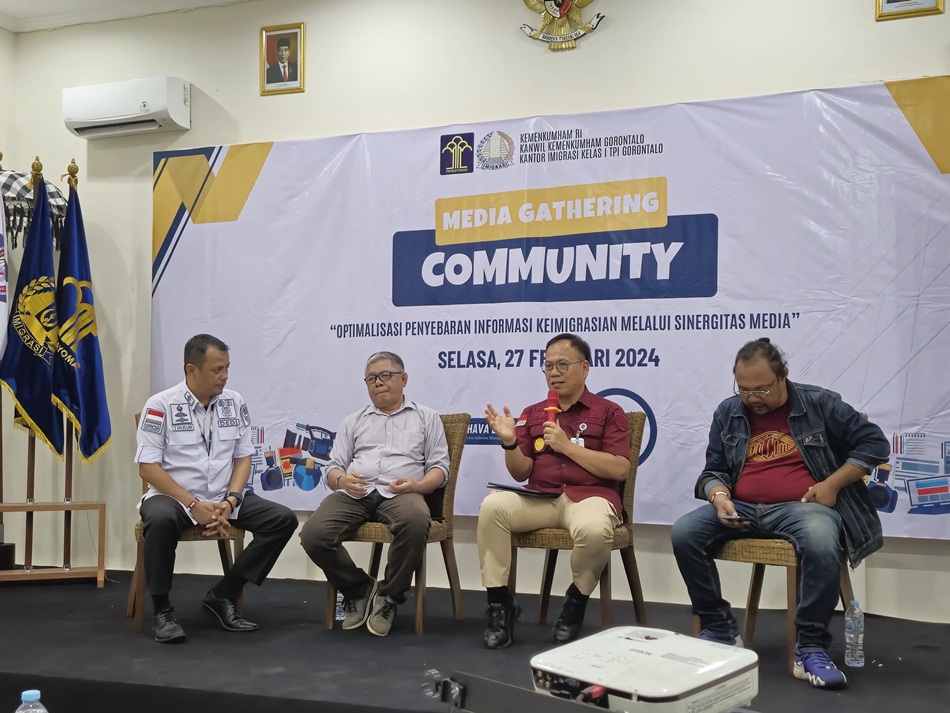 Suasana Media Gathering Community yang digelar Kantor Imigrasi Gorontalo bersama  wartawan (F:Anthx).