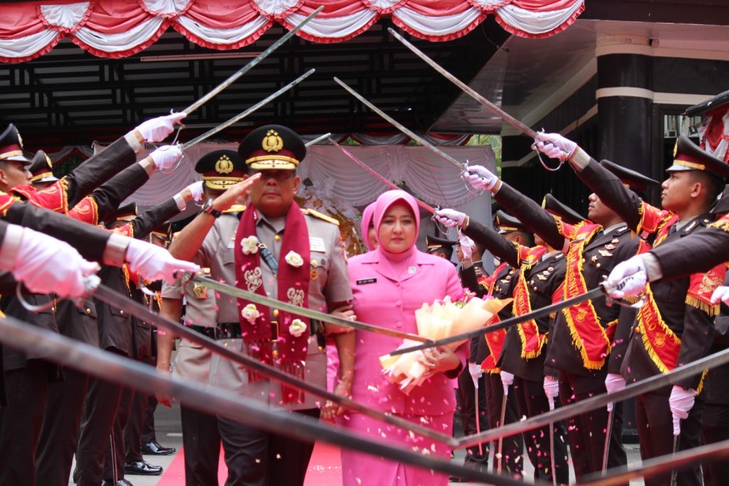 Suasana pelepasan mantan Kapolda Gorontalo Irjen Pol. Drs. Angesta Romano Yoyol, MM.(F:hms-pol)
