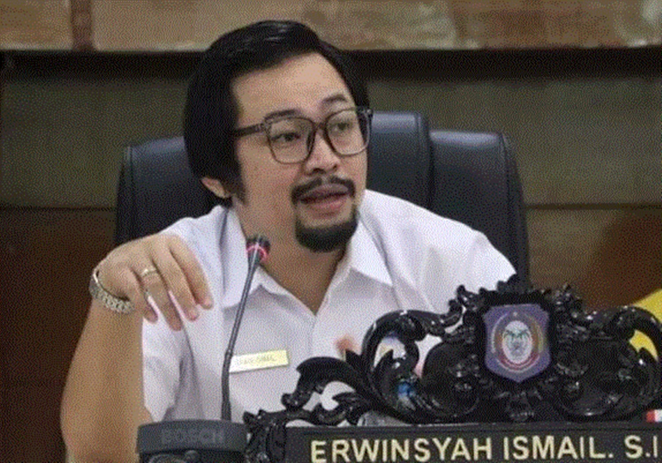 Aleg Deprov Erwin Ismail  (F:dok hms)