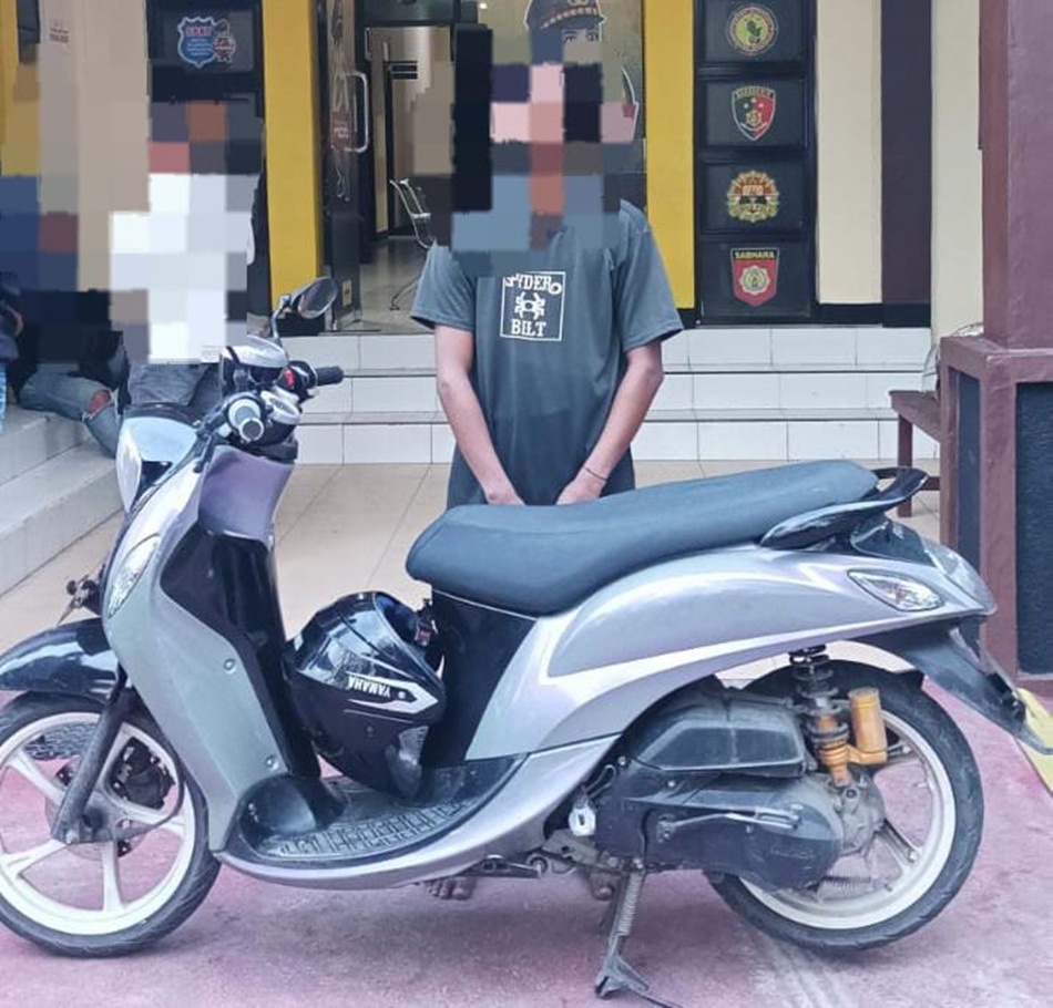 Pelaku pencurian motor bersama barang bukti motor Fino hasil curiannya.(F:Hms-Pol)