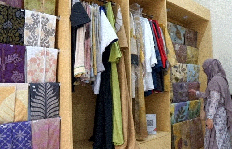 Produk fesyen pada Bazar Ramadhan tahun 2024 di Kantor Perwakilan (KPw) Bank Indonesia (BI) Provinsi Gorontalo.(F:istimewa)