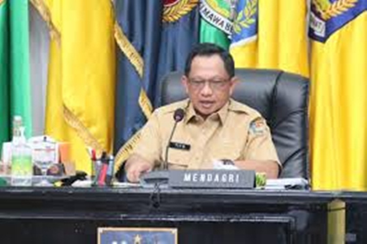 Mendagri Tito Karnavian memberi peringatan keras kepada Penjabat (Pj) Gubernur Gorontalo Ismail Pakaya buntut tingginya inflasi di daerah itu. ( Kemendagri).