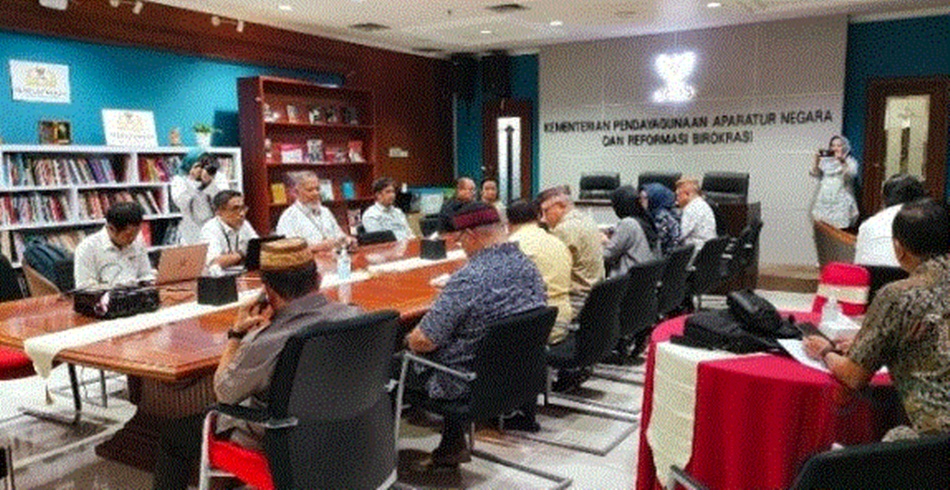 Pansus LKPJ Gubernur Deprov Gorontalo saat kunjungan kerja di KemenPAN-RB.(F:humas)