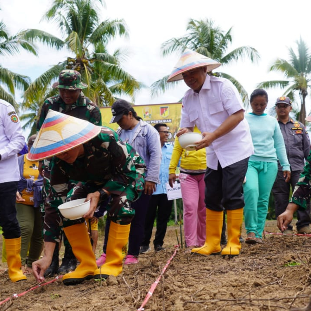 Gerakan Tanam tersebut merupakan kerja sama antara Kementerian Pertanian, Kodam XIII/Merdeka, Pemerintah Provinsi Gorontalo, dan kabupaten/kota.