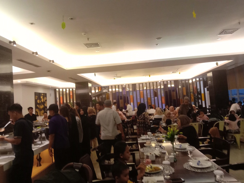 Suasana buka puasa di hotel Fox Gorontalo (F:ist)