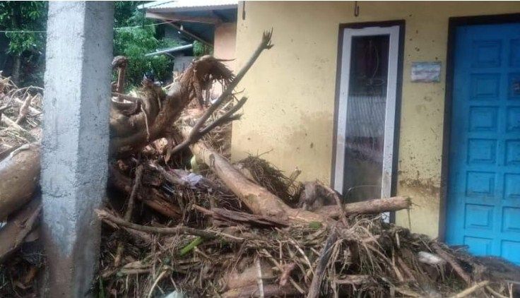 Banjir dan Tanah Longsor menerjang 10 kelurahan di Lembeh Utara, Kota Bitung, Minggu (7/4). (Istimewa)