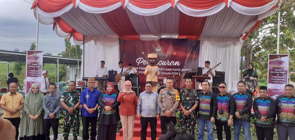 Suasana lauching  tahapan Pilkada 2024 di Bone Bolango yang digelar KPU Bone Bolango, di Center Poin (F:Anto)