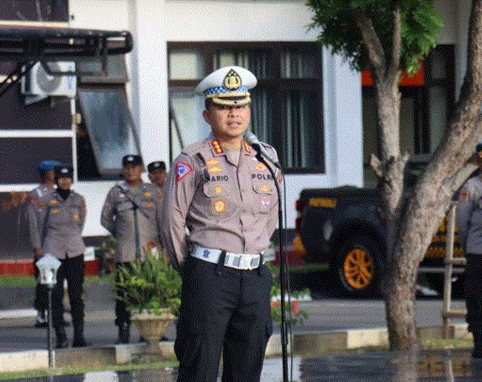 Pimpin Apel Gabungan Dir Lantas Polda Gorontalo Sosialisasikan aturan penggunaan   sepeda listrik (F:Hms-pol)