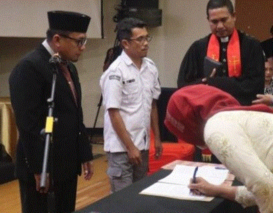 Pelantikan anggota PPK Gorontalo Utara (F:hms)