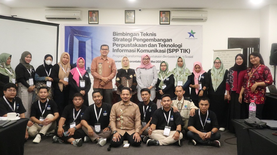 Foto bersama penutupan Bimtek SPP-TIK se Provinsi Gorontalo (F:Humas)
