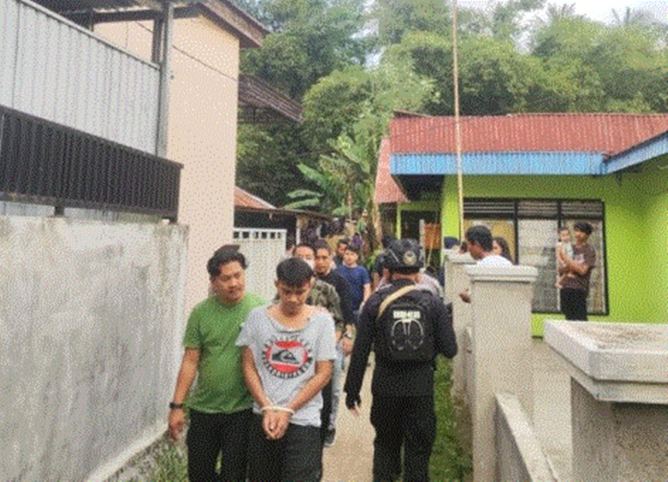 Pelaku judisabung ayam yang berhasil diamankan aparat Kepolisian  (F:Hms-Pol)