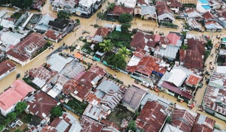 Situasi wilayah kota Gorontalo yang terendam banjir akibat luapan sungai Bone (F:istimewa)