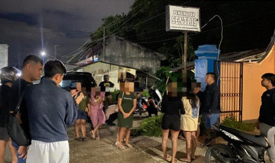 Sat Reskrim Polresta Gorontalo Kota amankan yang terlibat di penginapan selanjutnya    di bawa ke Mapolresta Gorontalo Kota guna dilakukan proses penyelidikan dan  penyidikan. (F:Hms-pol).