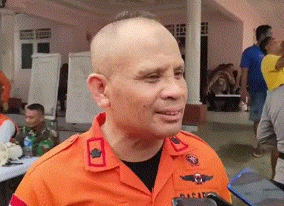 Kepala Kantor Pencarian dan Pertolongan (KPP) Provinsi Gorontalo, Heriyanto, saat memberikan keterangan terkait kondisi evakuasi korban longsor Tulabolo di hari keempat. (Foto: Mila-Kominfotik)