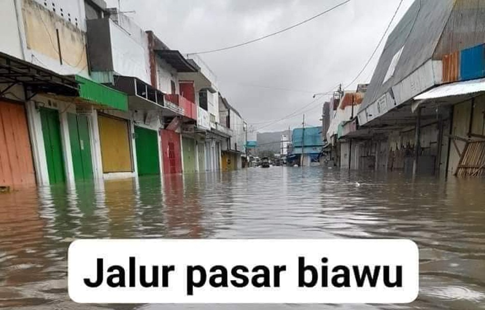 kondisi banjir di pusat Kota Gorontalo (F:istimewa)