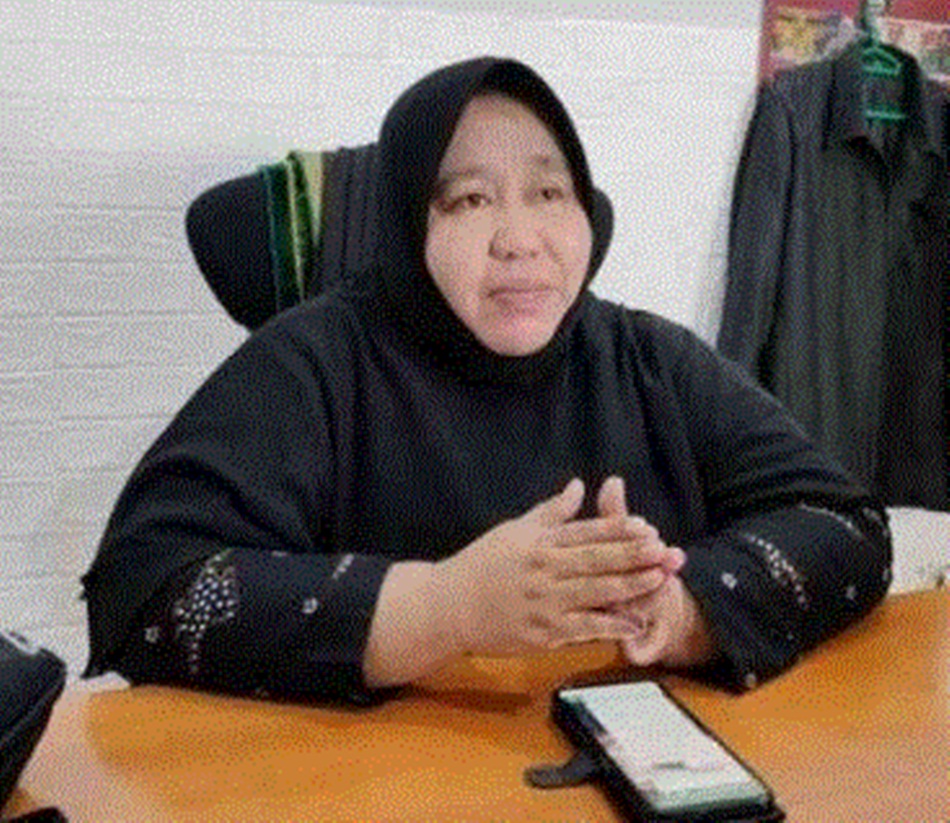 Ketua KPU Bone Bolango Suntenti Lamuhu (F:dok)