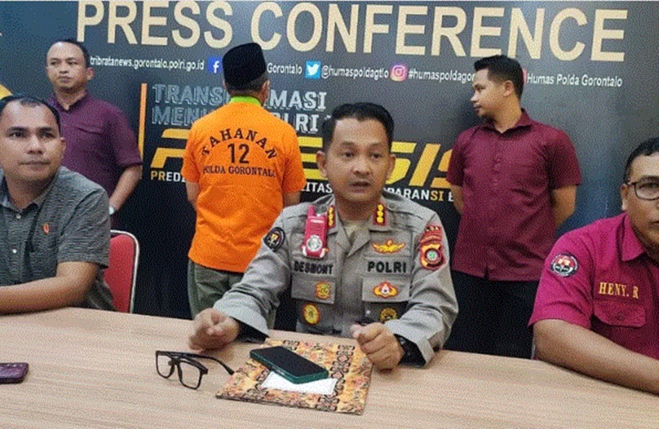 Konferensi pers terkait kasus korupsi pengembangan Benteng Otanaha. (F:hms-pol)