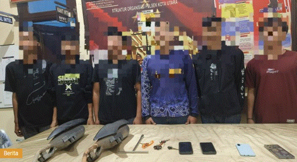 enam pelaku warga Bone Bolango saat diamankan Team Rajawali Polresta Gorontalo. (F: Hms Pol)