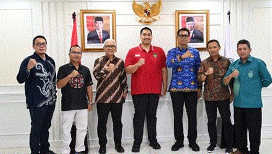 Pj. Gubernur Gorontalo, Rudy Salahuddin, bertemu dengan Menpora Dito Ariotedjo di  Kantor Kemenpora, Jakarta. (Foto : Istimewa)