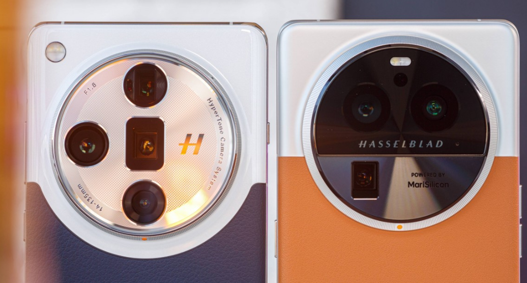 Oppo Find X7 Ultra (left) next to Find X6 Pro/GSMArena.