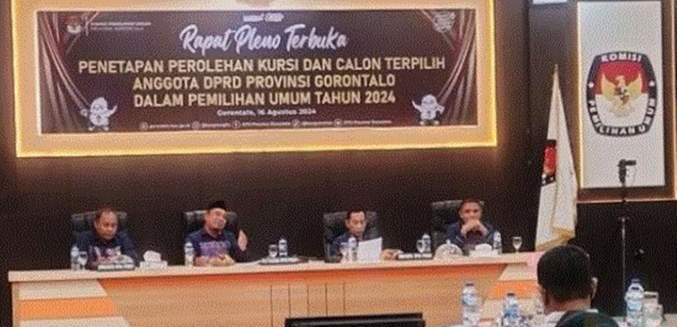 Suasana Rapat pleno terbuka penetapan perolehan kursi dan calon anggota DPRD Provinsi Gorontalo dalam Pemilu 2024. (F:Humas).