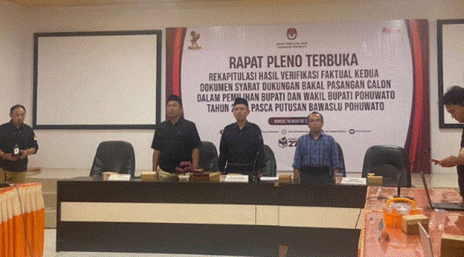 Rapat pelno KPU Pohuwato nyatakan Salahudin-Vicky Dinyatakan TMS. (F :Hms)