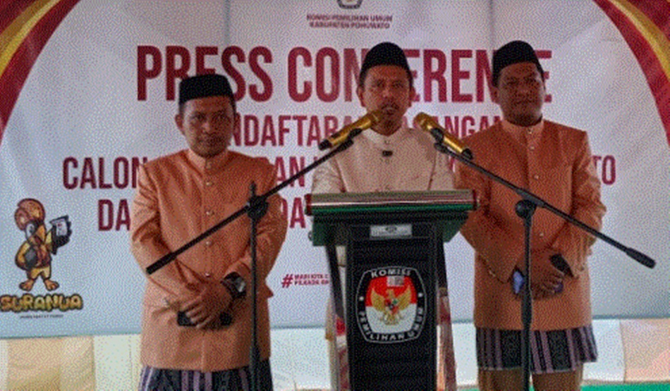 KPU Pohuwato gelar jumpa pers usai menerima pendaftaran bakal pasangan calon Kepala Daerah. (F:humas).
