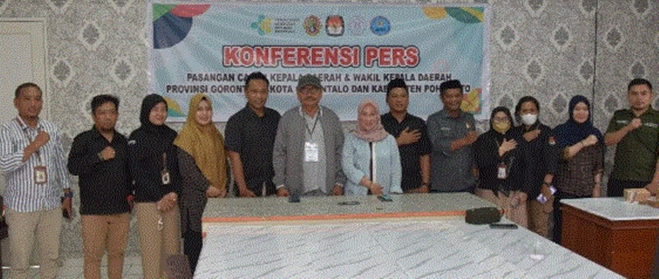Pasangan Ilomata saat jalani pemeriksaan kesehatan di RSAS Aloe Saboe Kota Gorontalo (F:humas)