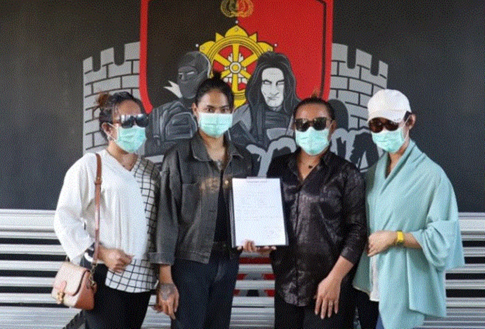 Panitia pelaksana  Pemilihan Trans Queen di Gorontalo saat memenuhi panggilan Polda Gorontalo (F:Hms)