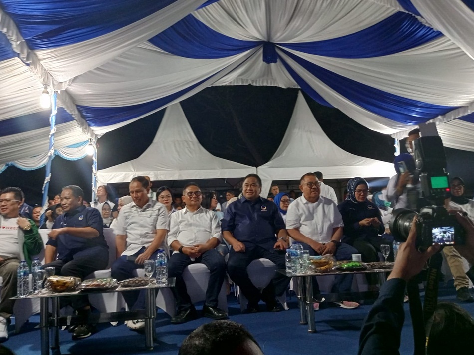 deklatrasi perdana Bpaslon Tonny Uloli-Marten Taha yang dihadiri Rachmat Gobel.(F:Istimewa)