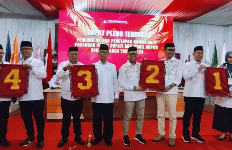 hasil pengundian nomor urut peserta Pilkada Bone Boalngo. (F:humas)