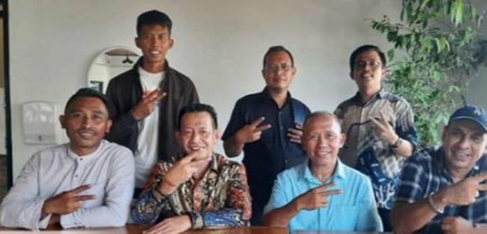 Tim Kuasa hukum paslon SIAP dipimpin Salahudin Pakaya (F:ist)